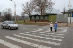 Пешеходы настораживают сотрудников ОГИБДД ММО МВД