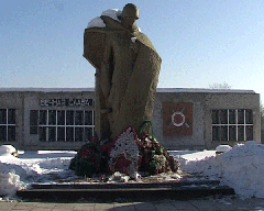 В день защитника Отечества возлагали венки и ели солдатскую кашу